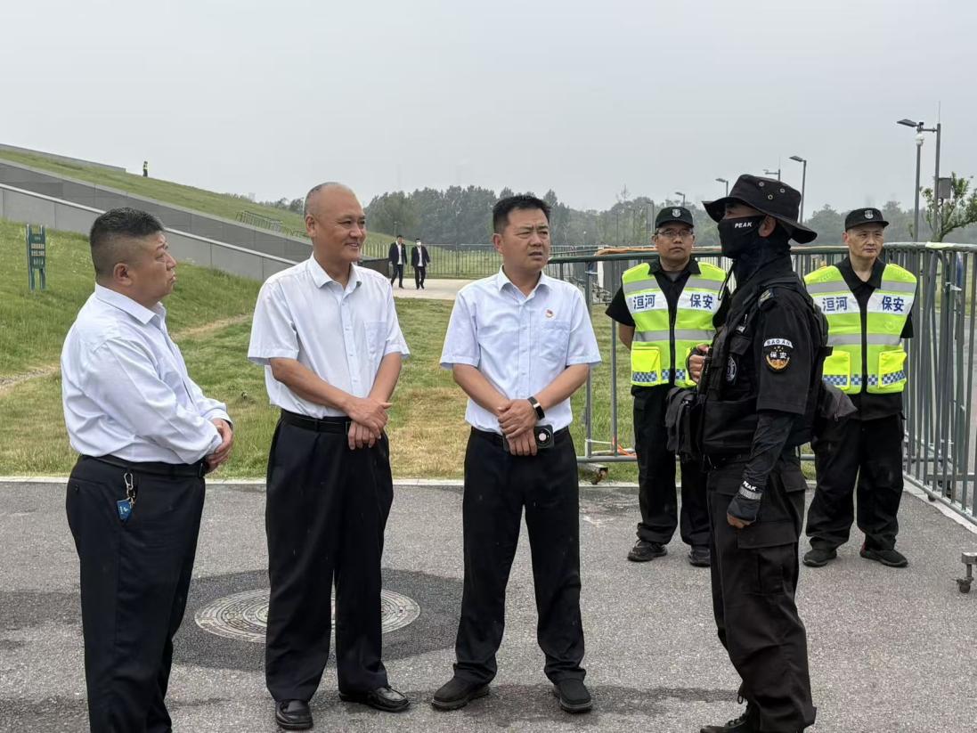 護(hù)航奔跑盛宴  筑牢平安防線——...